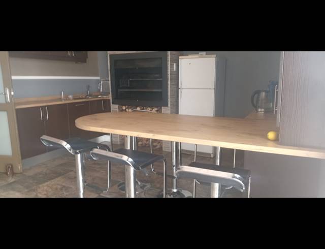 380M² OFFICE FOR SALE IN FLAMWOOD